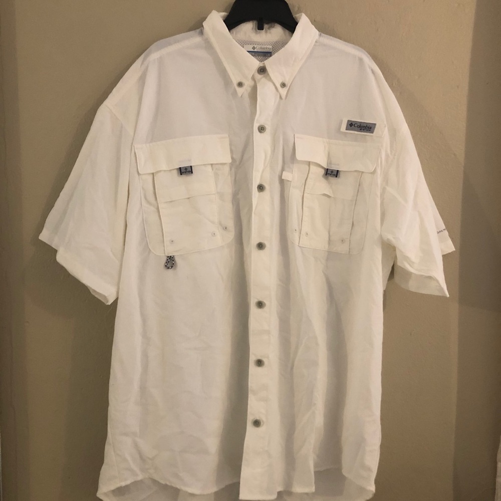 NEW✨ Columbia PFG Shirt